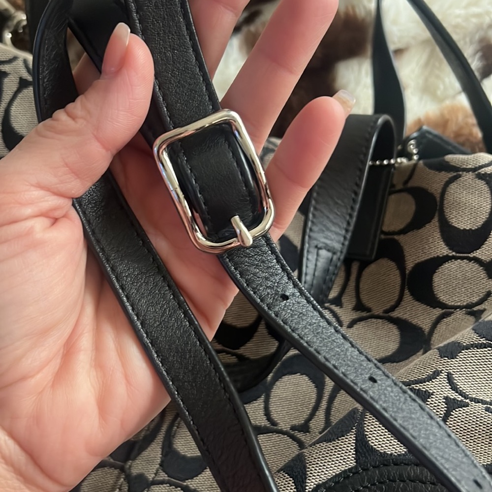 Coach Purse - Picture 12 of 12